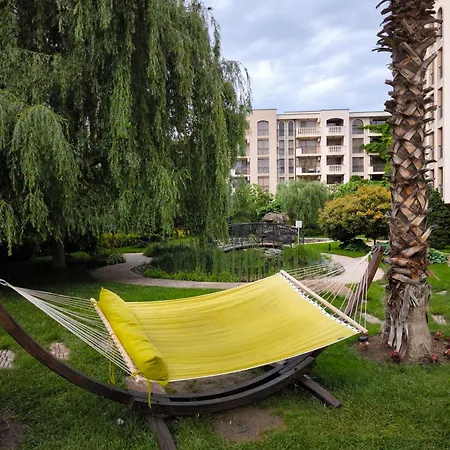 Apartment Cascadas, With A Pool View