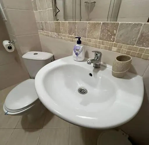 Cascadas, With A Pool View Apartment